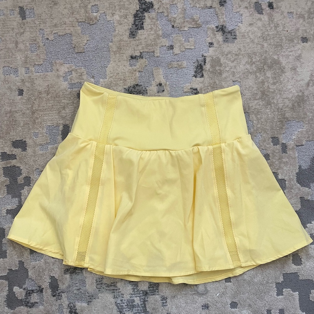 Yellow tennis / golf skirt